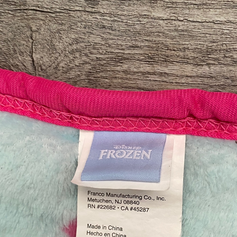 Disney Frozen Throw Blanket with Blue and Pink Accents - Picture 6 of 13
